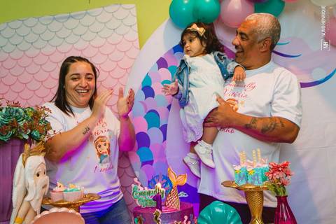 Fotos da festa de aniversário infantil da Emanuelly Vitória no Jardim Campanário, em Diadema.'