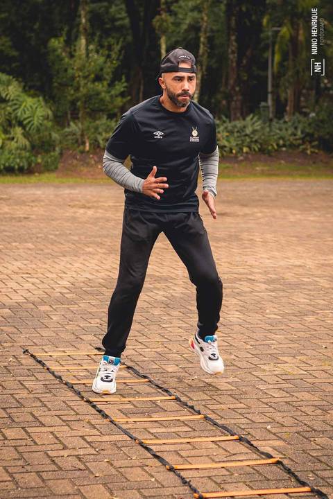 Ensaio fotográfico para material de divulgação do personal trainer Rogério Menezes no parque Prefeito Celso Daniel.'
