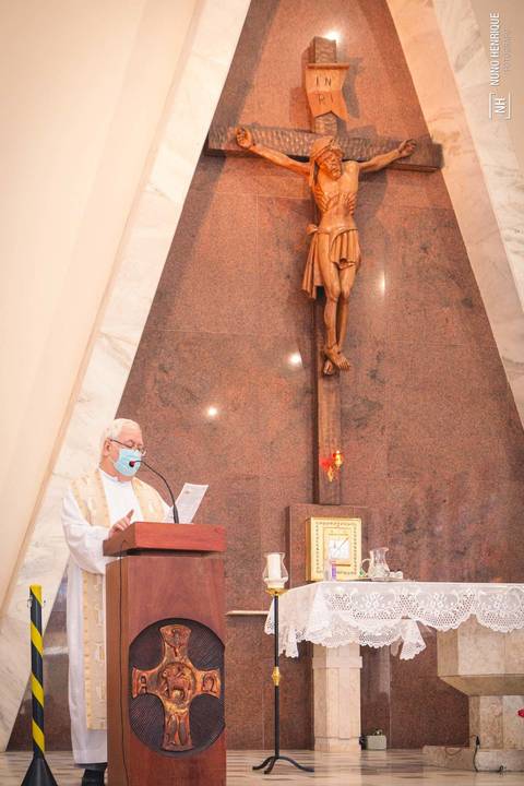 Fotos da missa de batismo do Carlos Borim Cima na Paróquia Santo Ivo, na cidade de São Paulo.'