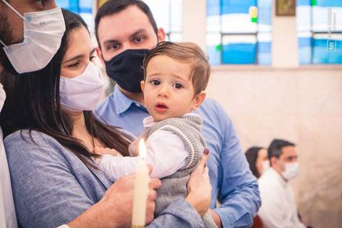 Fotos da missa de batismo do Carlos Borim Cima na Paróquia Santo Ivo, na cidade de São Paulo.'