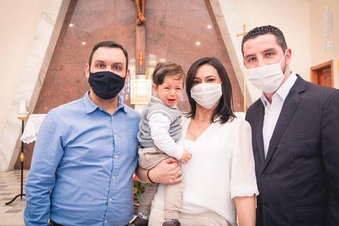 Fotos da missa de batismo do Carlos Borim Cima na Paróquia Santo Ivo, na cidade de São Paulo.'