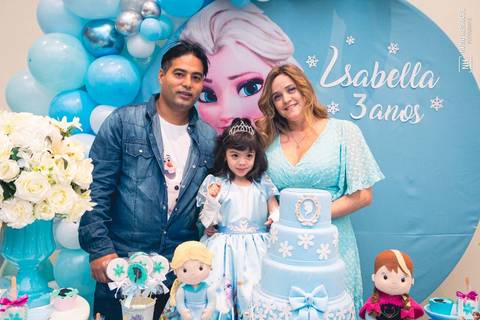 Aniversário infantil da Isabella Ota no Buffet Villa Dublin em São Paulo.'