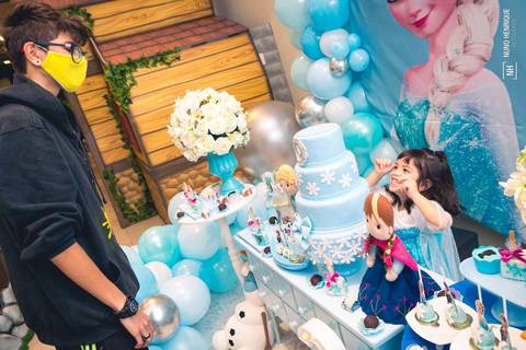 Aniversário infantil da Isabella Ota no Buffet Villa Dublin em São Paulo.'