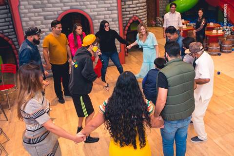 Aniversário infantil da Isabella Ota no Buffet Villa Dublin em São Paulo.'