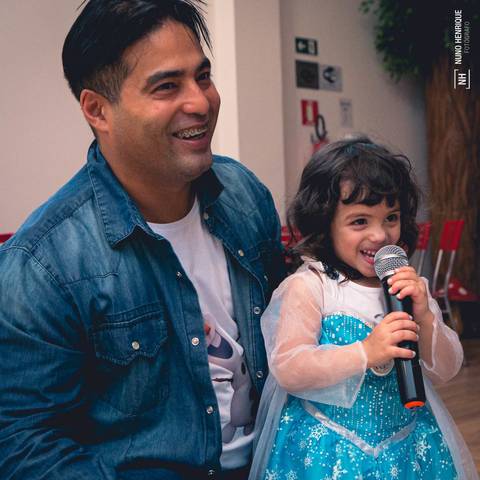 Aniversário infantil da Isabella Ota no Buffet Villa Dublin em São Paulo.'