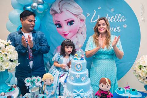 Aniversário infantil da Isabella Ota no Buffet Villa Dublin em São Paulo.'