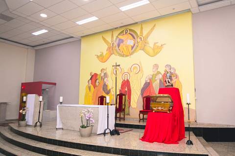 Batizado da Evilly na Igreja do Sagrado Coração de Jesus, diocese de Campo Limpo, zona sul de São Paulo.'