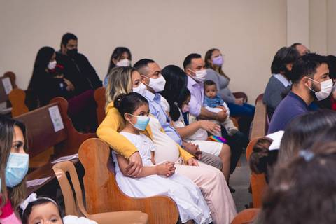 Batizado da Evilly na Igreja do Sagrado Coração de Jesus, diocese de Campo Limpo, zona sul de São Paulo.'