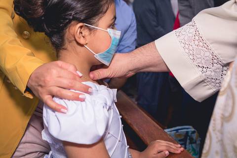 Batizado da Evilly na Igreja do Sagrado Coração de Jesus, diocese de Campo Limpo, zona sul de São Paulo.'