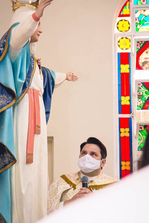 Batizado da Evilly na Igreja do Sagrado Coração de Jesus, diocese de Campo Limpo, zona sul de São Paulo.'