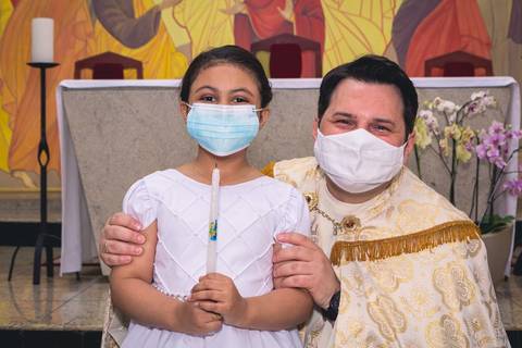 Batizado da Evilly na Igreja do Sagrado Coração de Jesus, diocese de Campo Limpo, zona sul de São Paulo.'