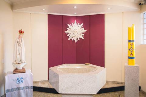 Batizado da Lorenna Silva na Igreja do Sagrado Coração de Jesus, zona sul de São Paulo.'