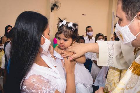 Batizado da Lorenna Silva na Igreja do Sagrado Coração de Jesus, zona sul de São Paulo.'