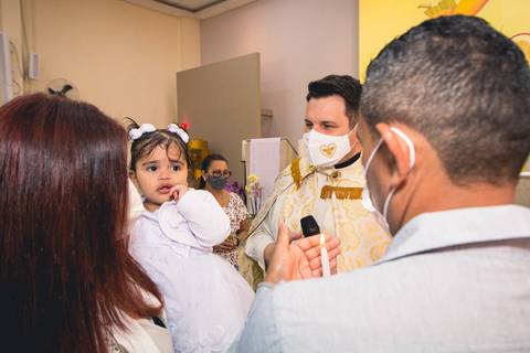 Batizado da Lorenna Silva na Igreja do Sagrado Coração de Jesus, zona sul de São Paulo.'