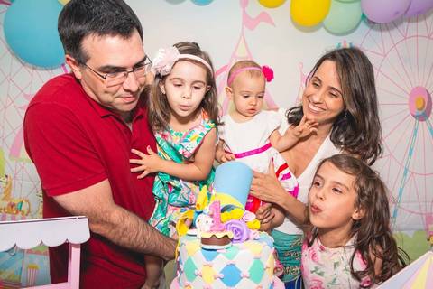 Fotos do aniversário de 1 ano da Helena com o tema de circo.'