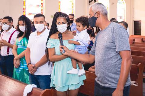 Fotos da missa de batizado do Gabriel Cardoso celebrada pelo padre Rodolfo Camarotta na Paróquia Sagrado Coração de Jesus, na zona sul de São Paulo.'