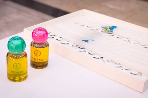 Fotos da missa de batizado da Ana Vitória celebrada pelo padre Rodolfo Camarotta na Paróquia Sagrado Coração de Jesus, na zona sul de São Paulo.'