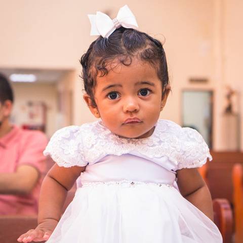 Fotos da missa de batizado da Ana Vitória celebrada pelo padre Rodolfo Camarotta na Paróquia Sagrado Coração de Jesus, na zona sul de São Paulo.'
