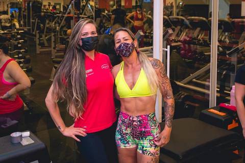 Aulão Fit Dance especial do Dia Internacional da Mulher na Academia Inova Diadema'