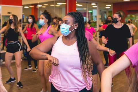 Aulão Fit Dance especial do Dia Internacional da Mulher na Academia Inova Diadema'