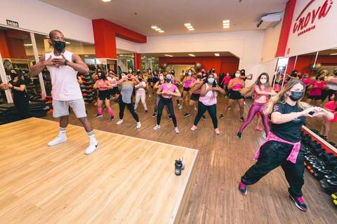 Aulão Fit Dance especial do Dia Internacional da Mulher na Academia Inova Diadema'