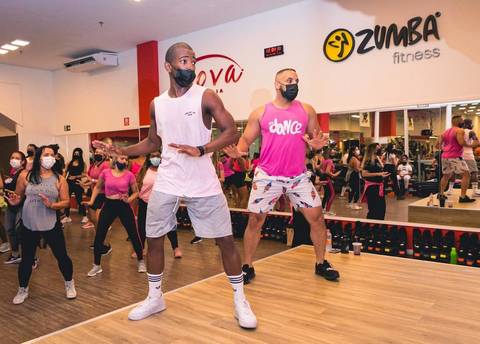 Aulão Fit Dance especial do Dia Internacional da Mulher na Academia Inova Diadema'