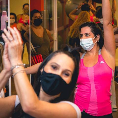 Aulão Fit Dance especial do Dia Internacional da Mulher na Academia Inova Diadema'