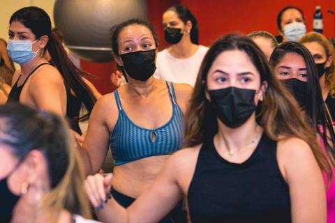 Aulão Fit Dance especial do Dia Internacional da Mulher na Academia Inova Diadema'