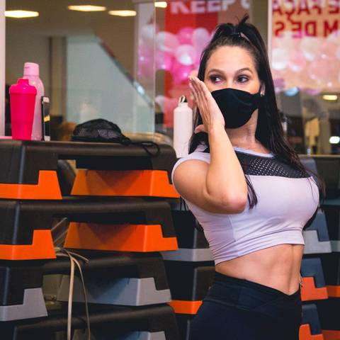 Aulão Fit Dance especial do Dia Internacional da Mulher na Academia Inova Diadema'