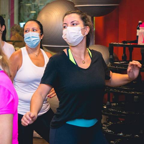 Aulão Fit Dance especial do Dia Internacional da Mulher na Academia Inova Diadema'