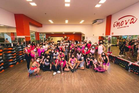 Aulão Fit Dance especial do Dia Internacional da Mulher na Academia Inova Diadema'