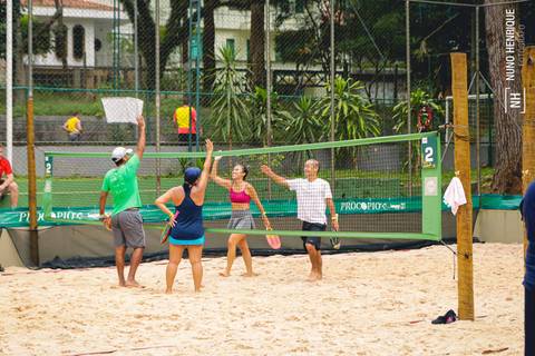 Fotos do 1° Torneio Arena Club Racket de Beach Tennis.'