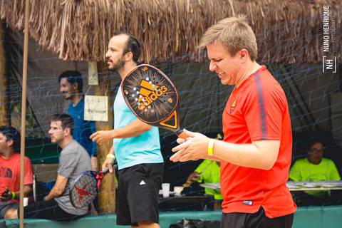 Fotos do 1° Torneio Arena Club Racket de Beach Tennis.'