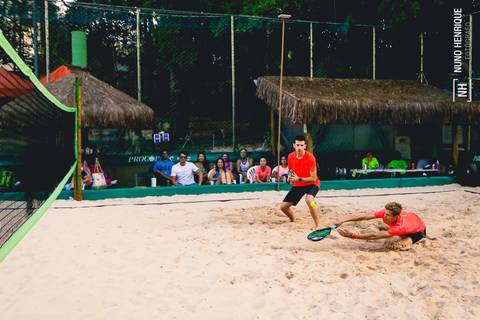 Fotos do 1° Torneio Arena Club Racket de Beach Tennis.'