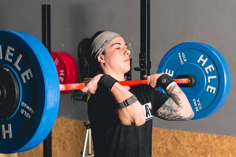 Fotos do treinamento da atleta de Cross Fit Cakes Martinez realizado no CF Tutóia, zona sul de São Paulo.'