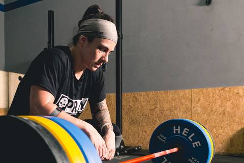 Fotos do treinamento da atleta de Cross Fit Cakes Martinez realizado no CF Tutóia, zona sul de São Paulo.'