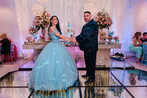 Festa de 15 anos Decorfest Canoas debutante com o pai'