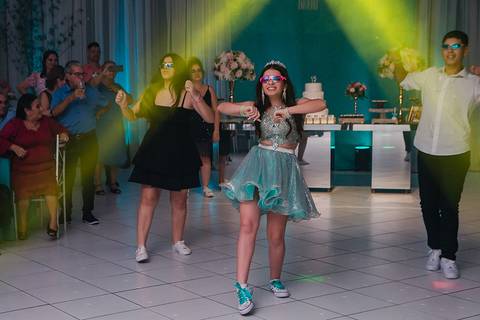 festa de 15 anos abertura da pista de dança coreografia balada'