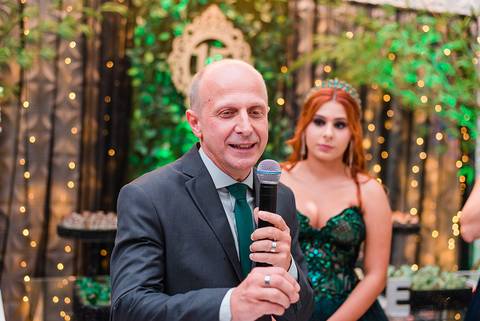 festa de 15 anos arte eventos canoas by jeferson paz debutante com os pais'