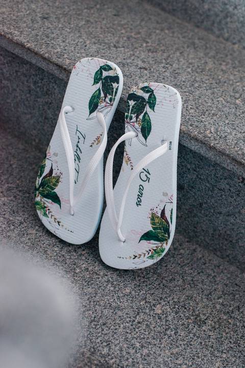 festa de 15 anos arte eventos canoas by jeferson paz lembrancinha chinelo'