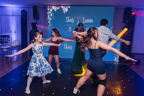 Festa de aniversário de 18 e 15 anos na SOGIPA em Porto Alegre'