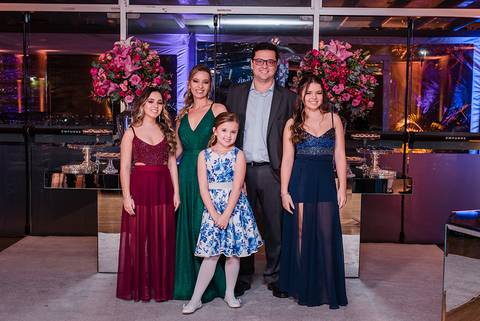 Festa de aniversário de 18 e 15 anos na SOGIPA em Porto Alegre'