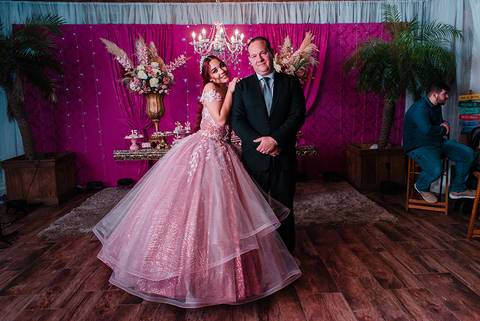 foto da debutante com os pais  15 anos foto de jeferson paz fotografia'