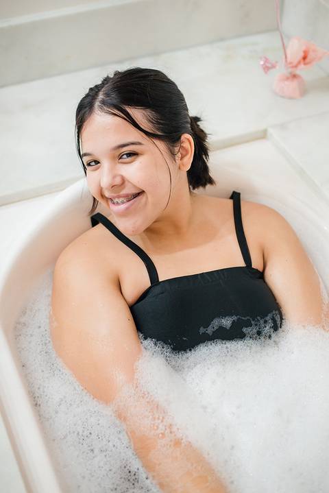 Making of da debutante Anita em Salão Beto Klein banho de banheira'