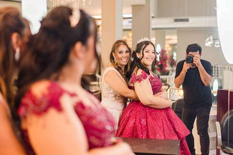 Making of da debutante Anita em Salão Beto Klein'