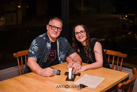 Johnny Grace cover de Elvis Presley no Antiquario Gastropub em Novo Hamburgo Fotógrafo Jeferson Paz'