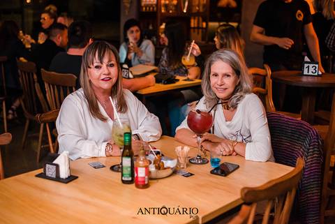 Johnny Grace cover de Elvis Presley no Antiquario Gastropub em Novo Hamburgo Fotógrafo Jeferson Paz'