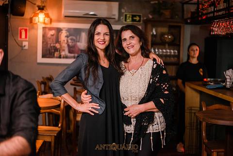 Johnny Grace cover de Elvis Presley no Antiquario Gastropub em Novo Hamburgo Fotógrafo Jeferson Paz'