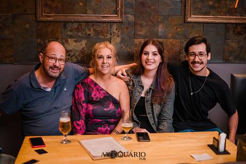 Johnny Grace cover de Elvis Presley no Antiquario Gastropub em Novo Hamburgo Fotógrafo Jeferson Paz'
