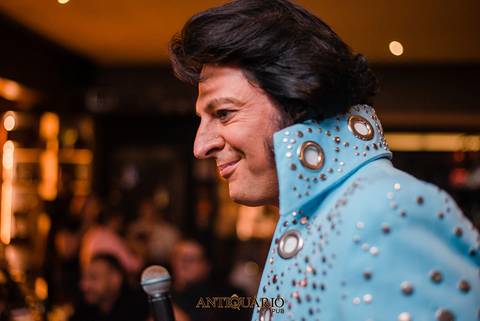 Johnny Grace cover de Elvis Presley no Antiquario Gastropub em Novo Hamburgo Fotógrafo Jeferson Paz'